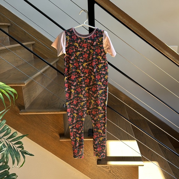 RAGS - Picture 2 of 6